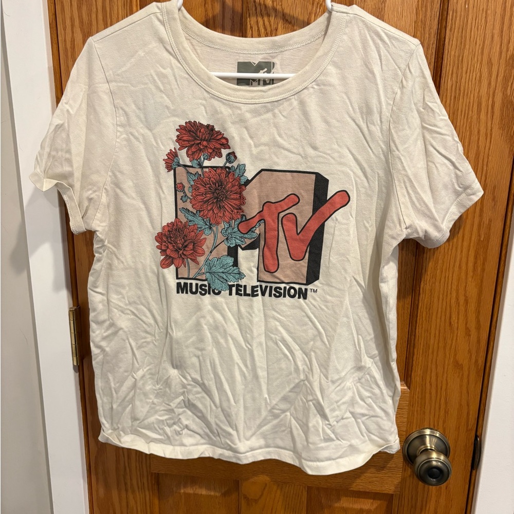 MTV Logo Tee in Gray